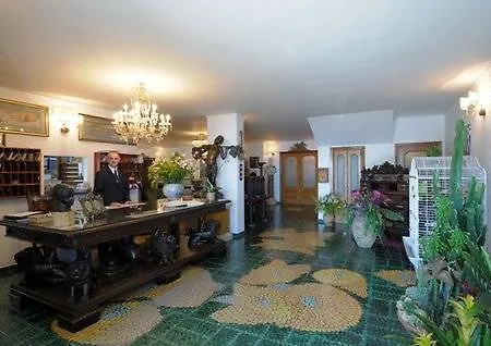 Dei Cavalieri Hotel 3*