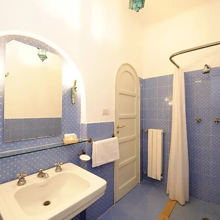 Dei Cavalieri מלון 3*