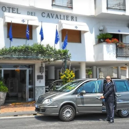 מלון Dei Cavalieri 3*